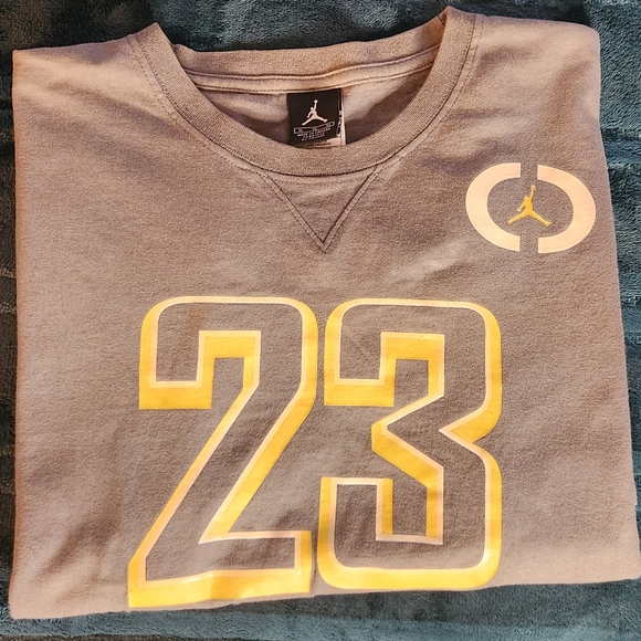 Classic Air Jordan tee - Picture 2 of 4